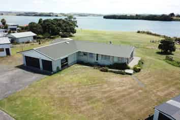 12 Keven Road, Clarks Beach