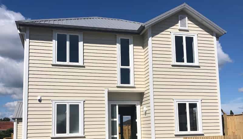 2 Riroriro Close, Papakura