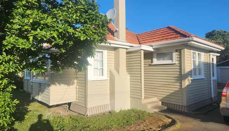 5 Dinniss Avenue, Regent