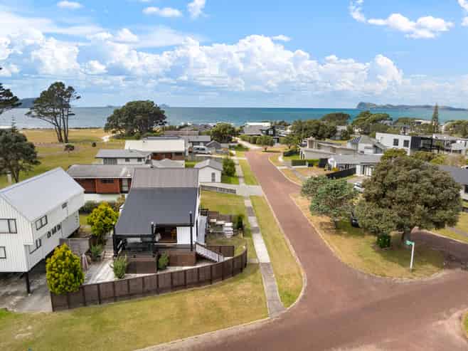 1 Prescott Place, Pauanui