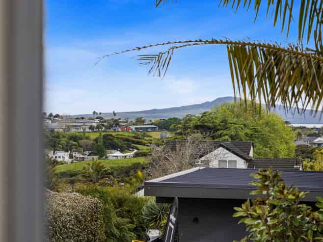 51A Ripon Crescent, Meadowbank
