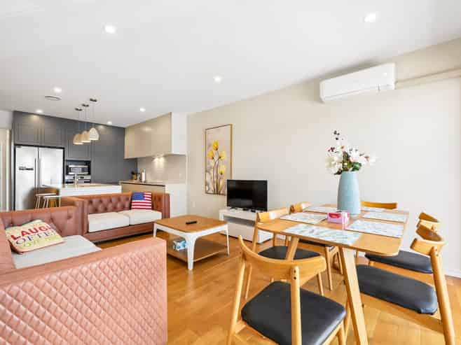 3/69 Lake Road, Devonport