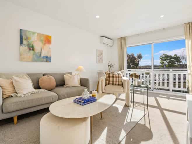 4/39 Gowing Drive, Meadowbank