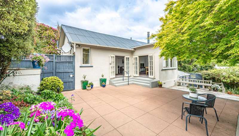 1 Brassey Road, Saint Johns Hill