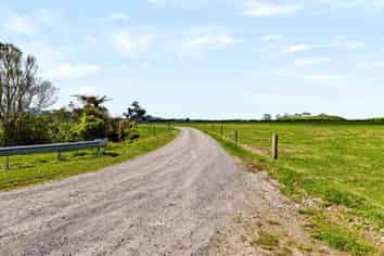 772 Newall Road, Newall