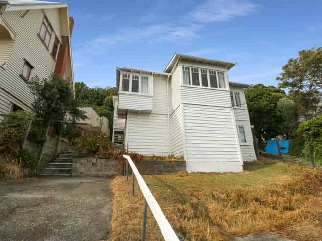 37 Townsend Road, Miramar
