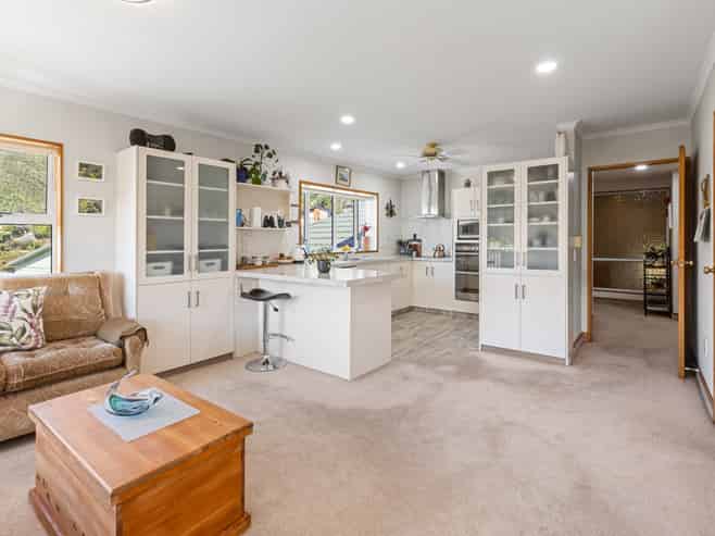 5 Moana View Road, Waikawa