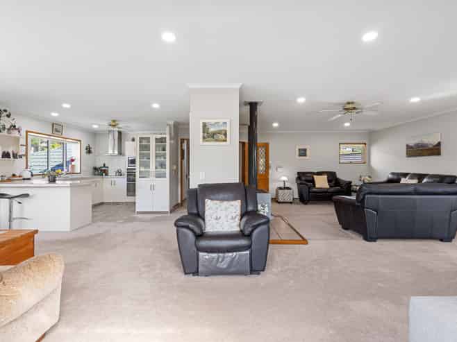 5 Moana View Road, Waikawa