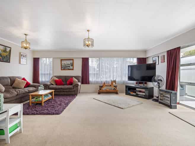 12 Clarkson Crescent, Maunu