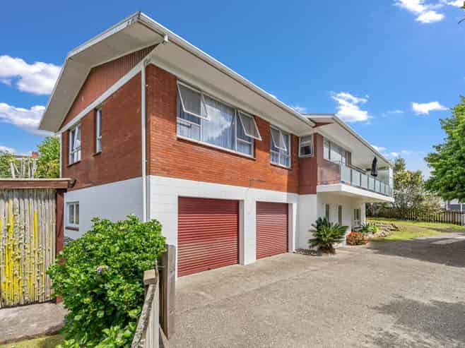 12 Clarkson Crescent, Maunu