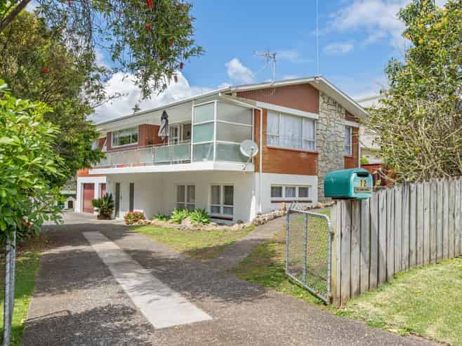 12 Clarkson Crescent, Maunu