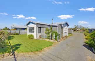 24 Linklater Ave, Foxton Beach