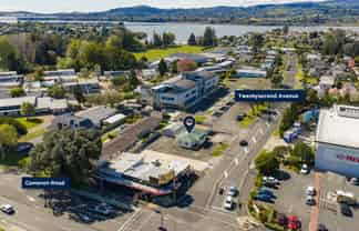 Freehold commercial site - a rare opportunity