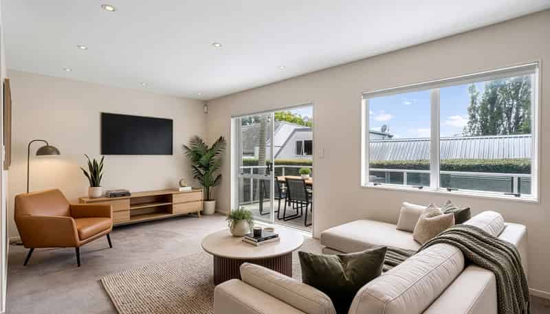 8/17 Chatfield Place, Remuera