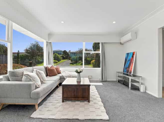 44A Ellesmere Crescent, Pakuranga Heights