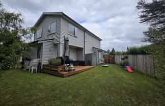 6 Mill Grove, Riverhead