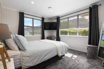 22 Bay Grove, Pukehangi