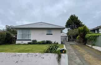 8 Adamson Crescent, Glengarry