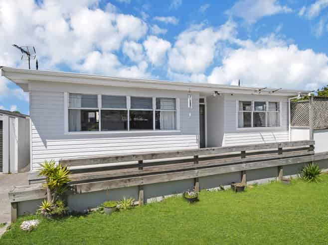 1/19 Alexander Street, Papakura