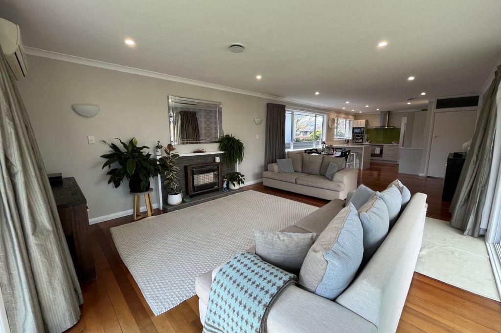 FOUR BEDROOMS - HOKOWHITU 4