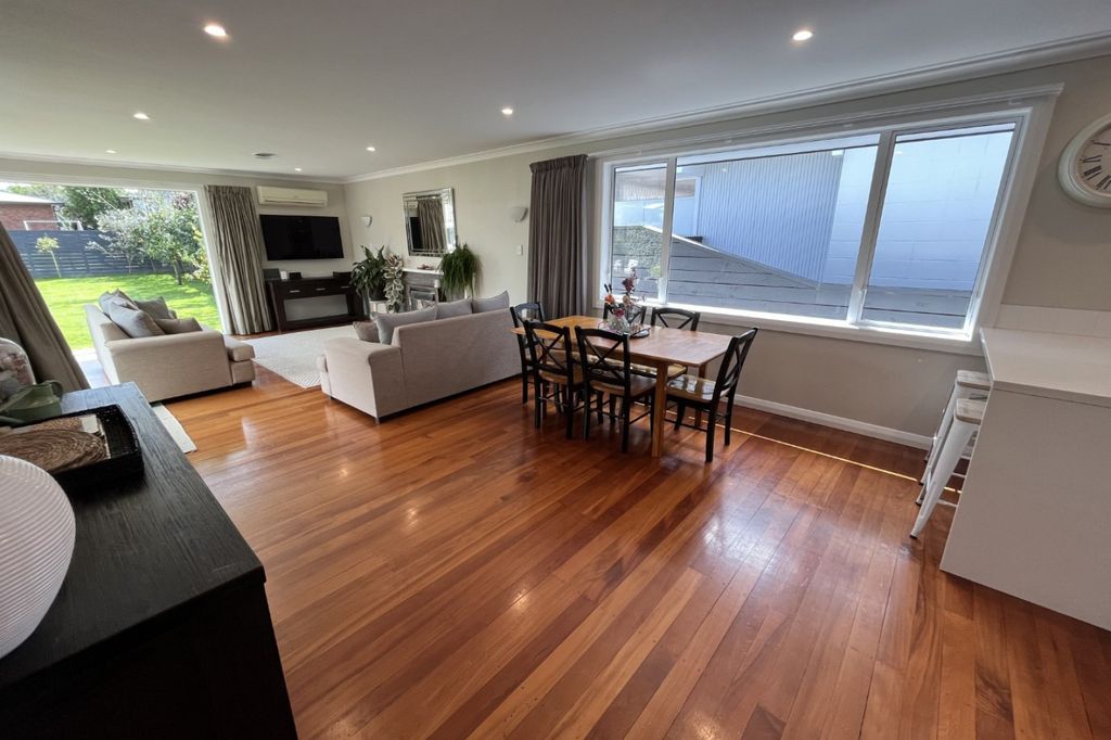 FOUR BEDROOMS - HOKOWHITU 5