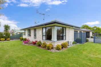 1B Coleman Place, DARFIELD