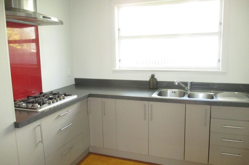 THREE BEDROOMS - HOKOWHITU 3