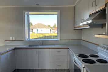 5 Caldwell Road, Woodbourne