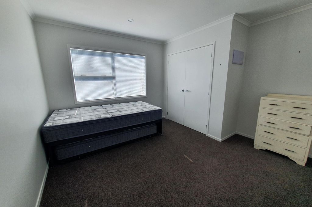 9/10 Burrows Place, Frankton 5