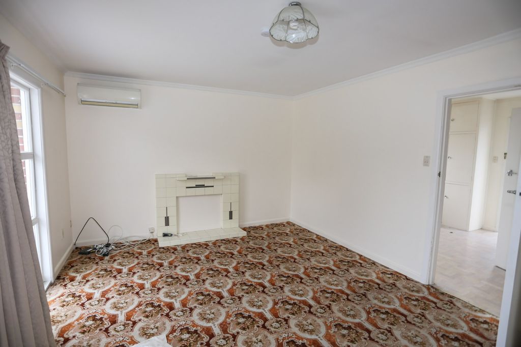 TWO BEDROOM UNIT 4