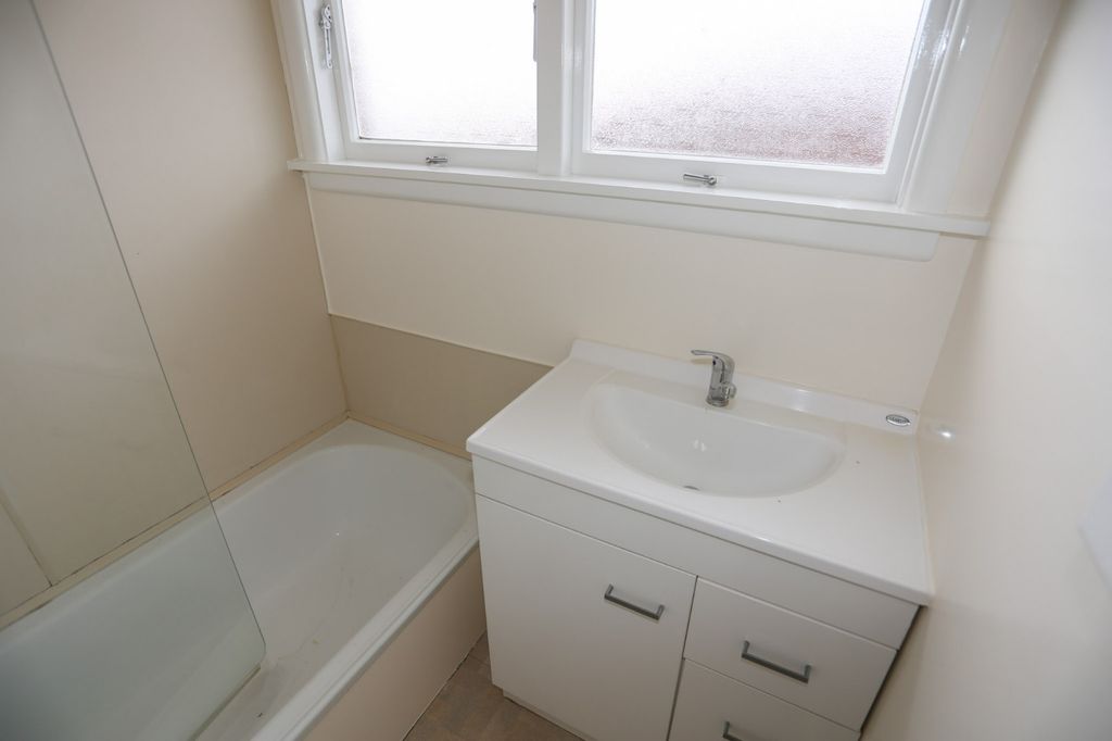 TWO BEDROOM UNIT 5