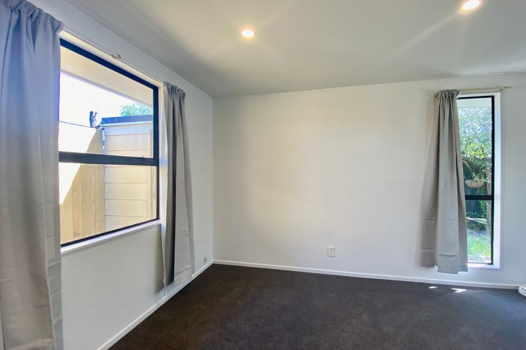 Refurbished Throughout – Private, Sunny & Secure! 4