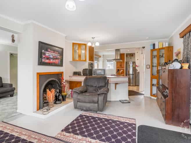 24 McInnes Road, Weymouth