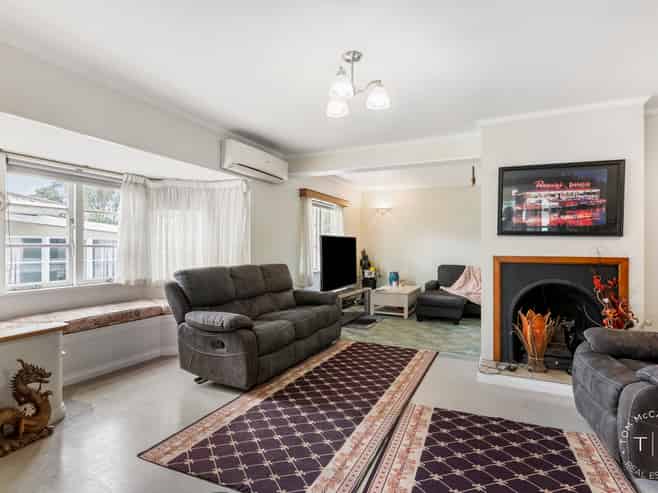 24 McInnes Road, Weymouth