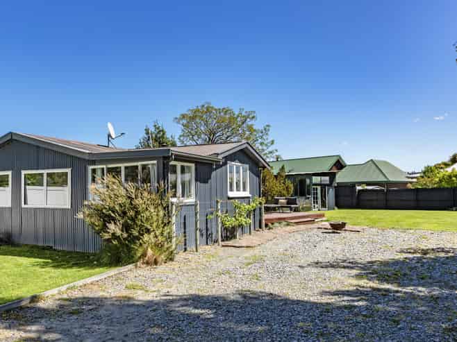 16 Penfold Square, Leithfield Beach, Leithfield