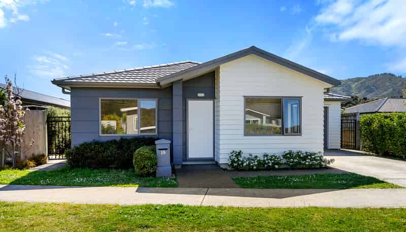 18 Grovedale Square, Wainuiomata