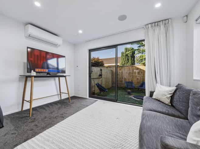 3B Tulloch Place, Conifer Grove