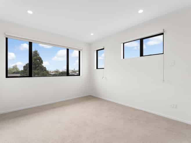 31 Eileen Newey Place, Henderson