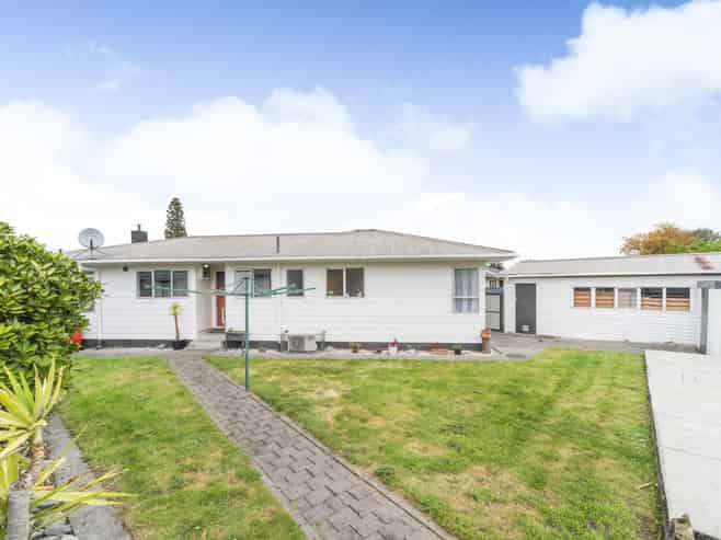 32 Hobson Street, Feilding
