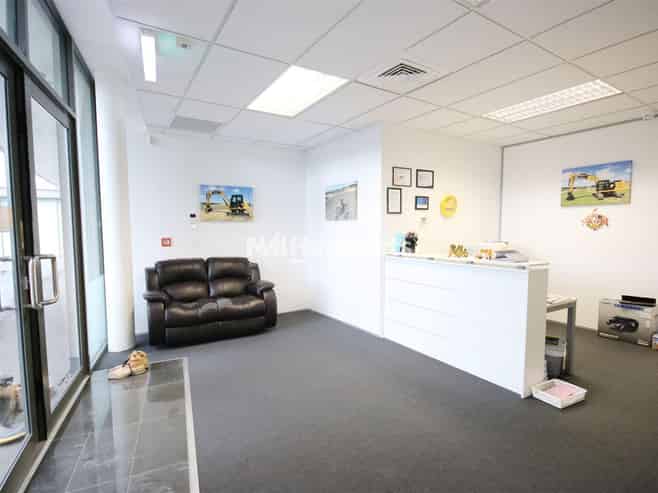 Stunning Ground Floor Office
