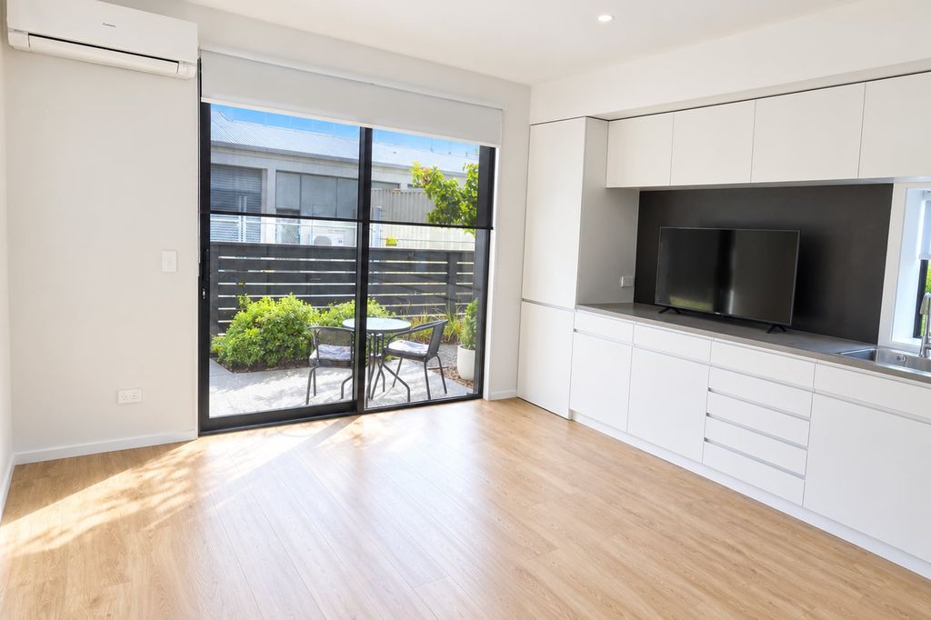 Spacious One Bedroom Apartment 3