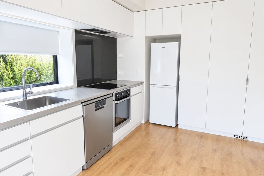 Spacious One Bedroom Apartment 2