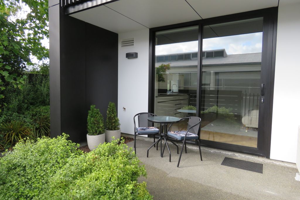 Spacious One Bedroom Apartment 1
