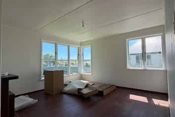 71 Clyde Crescent, Roslyn
