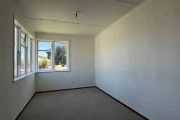 71 Clyde Crescent, Roslyn