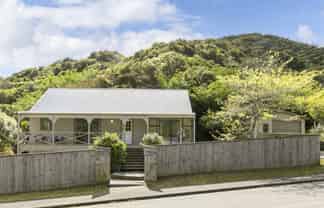 5 Fitzgerald Place, Karori
