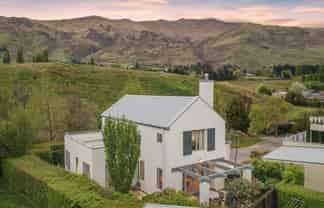 13 Meadowbrook Place, Wanaka