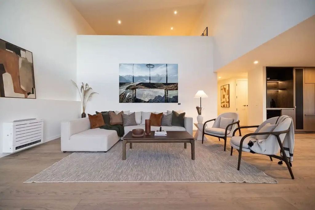 Luxury Living | 4 Bedrooms + Media 4