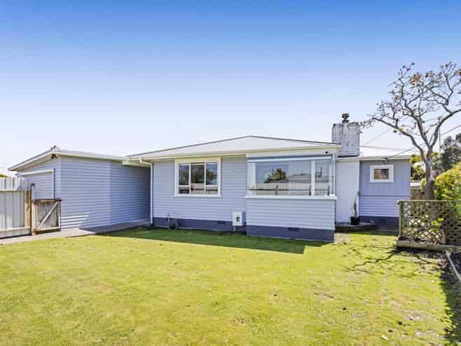 130 Fairfield Road, Hawera