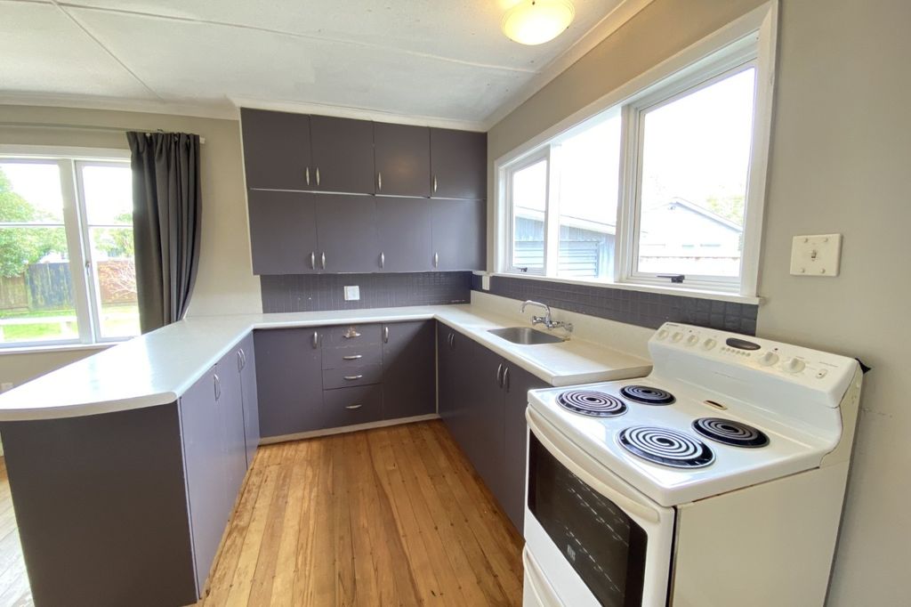 HOKOWHITU - 3 BEDROOM 3